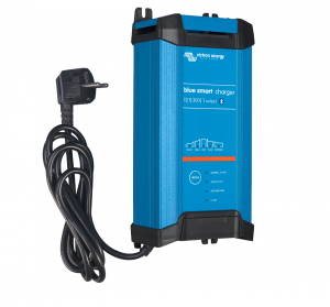 Зарядное устройство Victron Blue Smart  IP 22 12-30 (1)